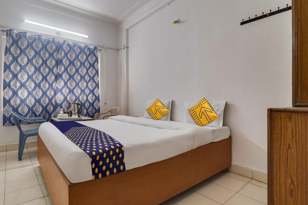Spot On Apsara Hotel Hyderabad Esterno foto